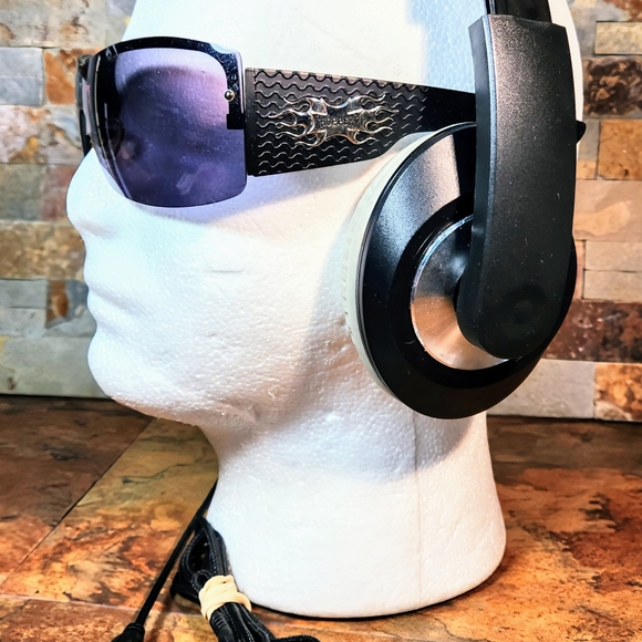 Think Write Durable Headphones • Adjustable Headband • Ambient Sound Mode • - Picture 2 of 9